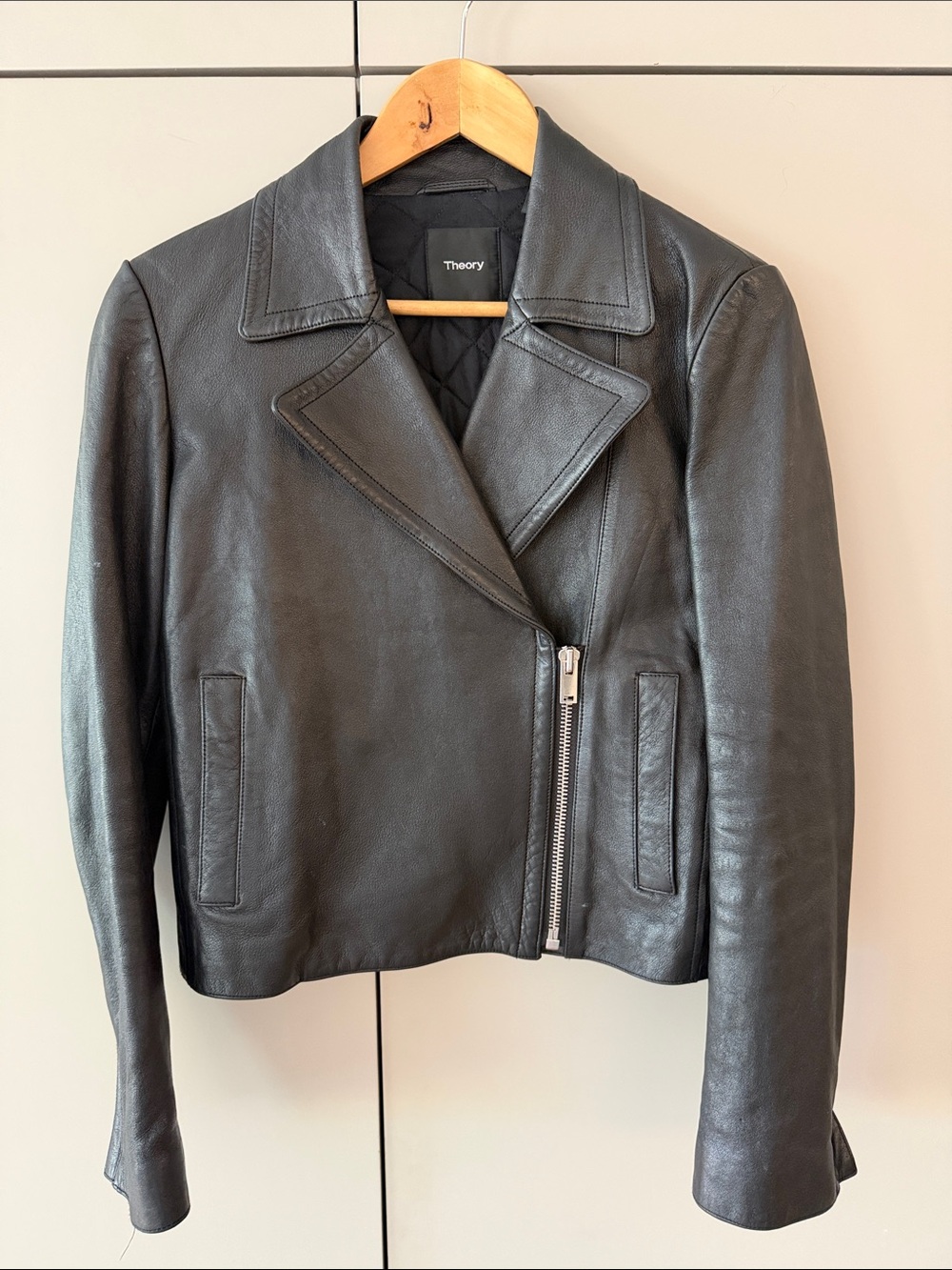 Theory women’s black leather moto jacket size 4